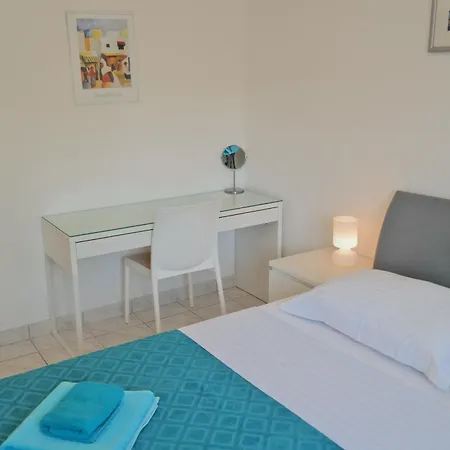 Apartment By The Sea Razanj, Rogoznica - 12280 *